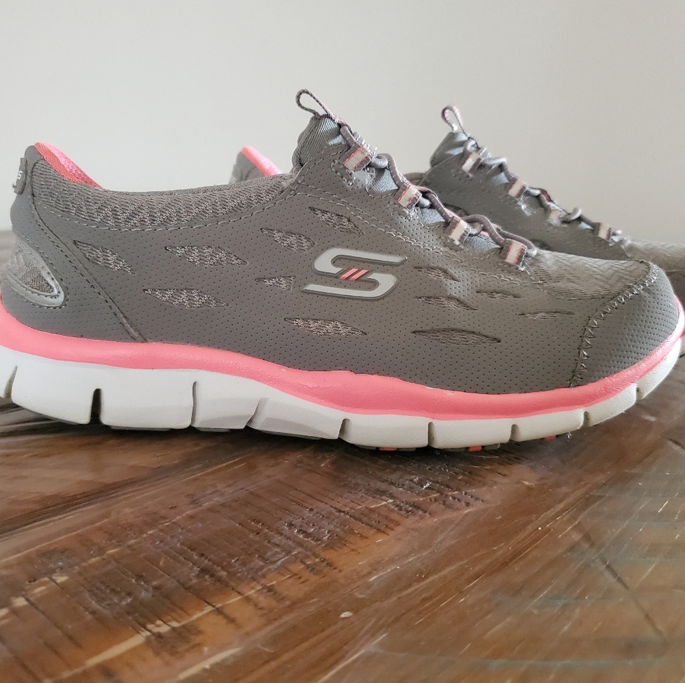 Skechers slip on sneakers